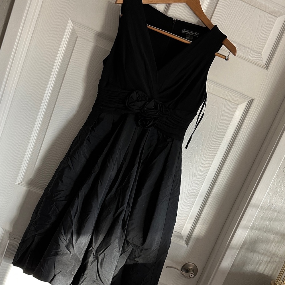 Jessica Howard Black Sleeveless Mini Dress